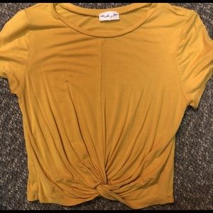 Yellow T-shirt, Cropped
